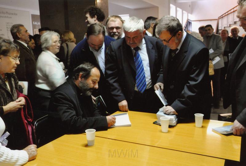 KKE 3300.jpg - Konferencja dla uczczenia ofiar zbrodni wołyńskiej dokonanej przez UPA w 1943 r., Olsztyn, 2008 r.